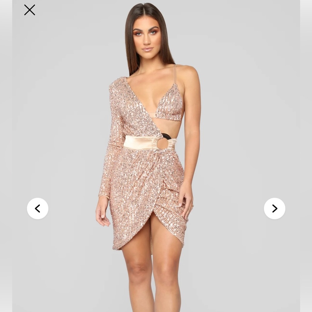 FASHION NOVA Epic Nights Sequin Dress Size M NWT